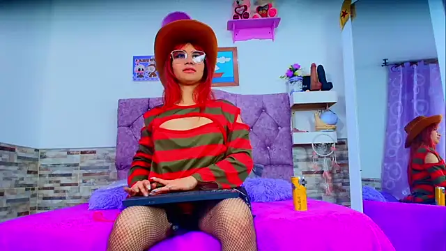 Melannytaylor online show from 10-09-25, 09:24