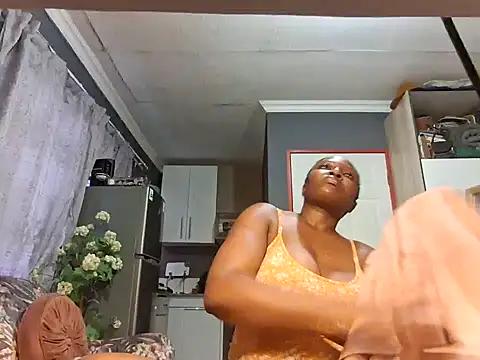 Snapshot of EbonyRose9 chatting on 01-11-25, 12:18 EbonyRose9 online show from 01-11-25, 12:18