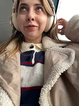Snapshot of Sunny___Bunny chatting on 03-15-25, 02:12 Sunny Bunny online show from 03-15-25, 02:12