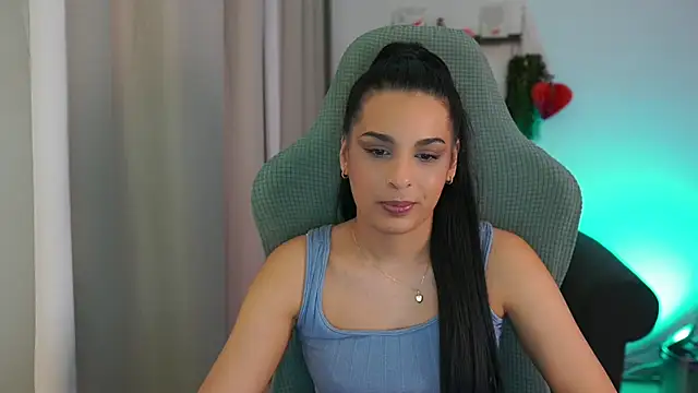 Snapshot of mila__denver chatting on 02-16-25, 05:15 mila denver online show from 02-16-25, 05:15