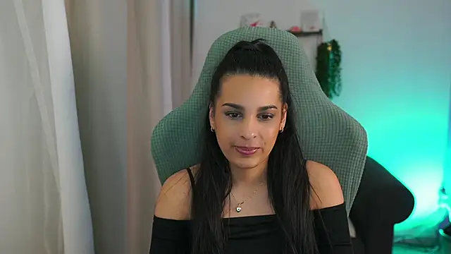 Snapshot of mila__denver chatting on 03-22-25, 02:58 mila denver online show from 03-22-25, 02:58