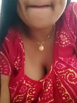 Snapshot of Priya_2222 chatting on 02-14-25, 08:05 Priya 2222 online show from 02-14-25, 08:05