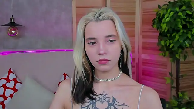 Snapshot of as1an_girlfriend chatting on 03-06-25, 10:09 as1an girlfriend online show from 03-06-25, 10:09