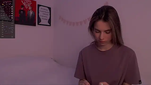 Snapshot of _ni_kiss chatting on 12-14-24, 11:23 ni kiss online show from 12-14-24, 11:23