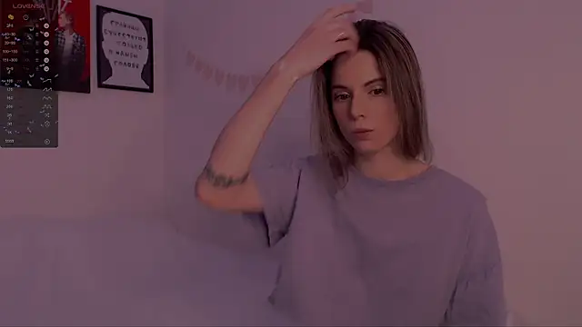 Snapshot of _ni_kiss chatting on 12-15-24, 11:31 ni kiss online show from 12-15-24, 11:31