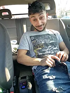 Snapshot of Iulianmarius12 chatting on 03-03-26, 12:55 Iulianmarius12 online show from 03-03-26, 12:55