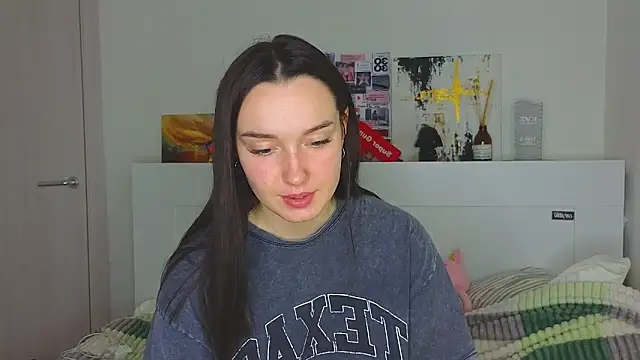 Wild Sophie  online show from 01-03-25, 09:05