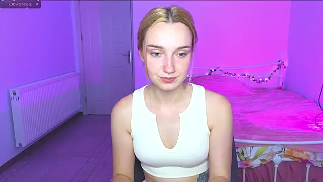 Wild Sophie  online show from 09-23-25, 06:33