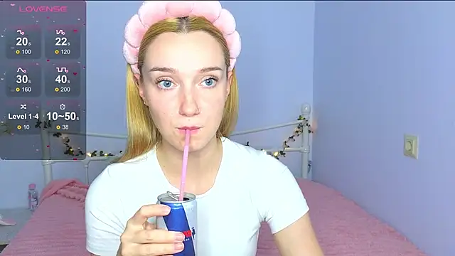 Wild Sophie  online show from 09-25-25, 05:49