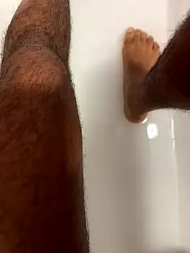 Snapshot of SensualG300 chatting on 11-12-25, 02:39 SensualG300 online show from 11-12-25, 02:39