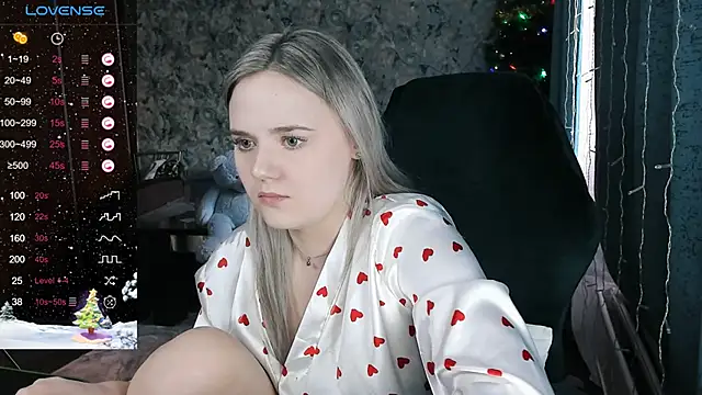 Your small bunny online show from 12-20-24, 06:19