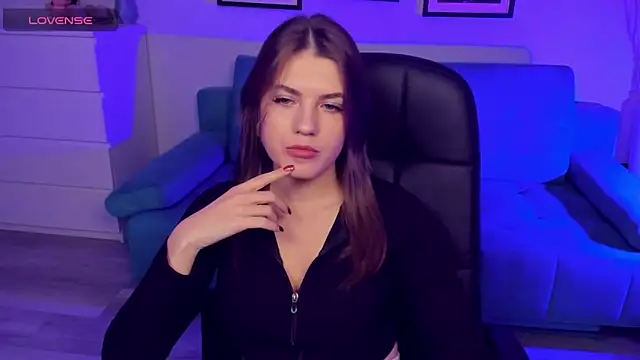 BellaSweetHeart online show from 11-29-25, 06:55