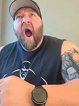 Strong Bear89 online show from 01-01-25, 10:24