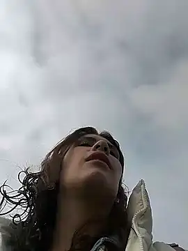 Snapshot of Alysson-- chatting on 01-14-25, 12:56 Alysson-- online show from 01-14-25, 12:56