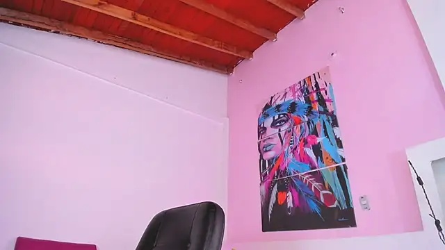 Snapshot of lunoxx_ chatting on 12-15-24, 06:04 lunoxx online show from 12-15-24, 06:04