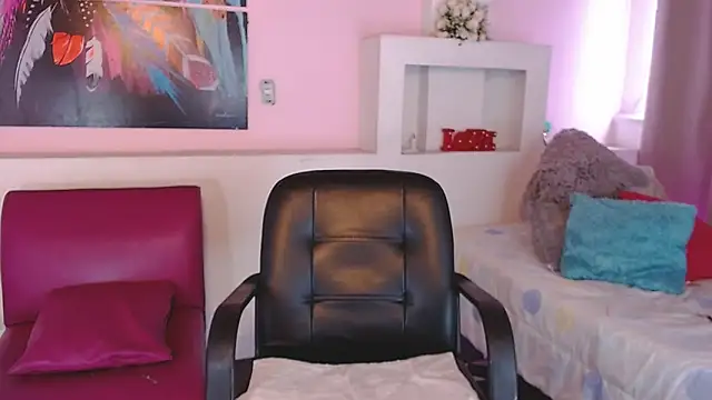 Snapshot of lunoxx_ chatting on 02-05-25, 03:31 lunoxx online show from 02-05-25, 03:31