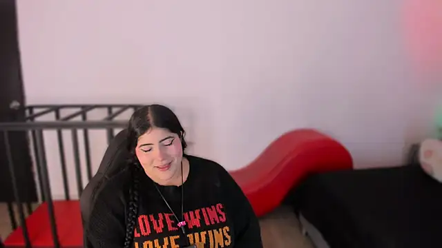 AmberiniHoffman online show from 12-18-25, 11:16