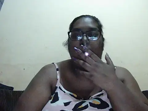 Sexy Tigress26 online show from 10-19-25, 09:48