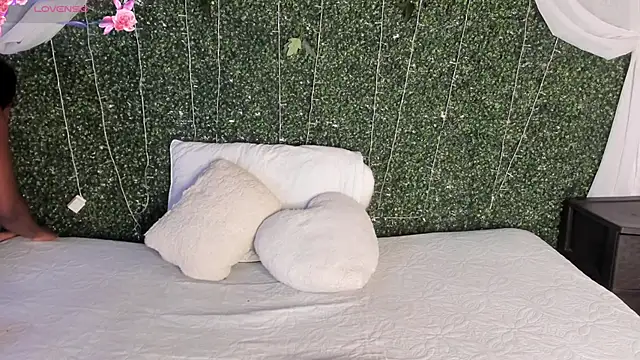 Khenta Michells online show from 02-04-26, 10:32