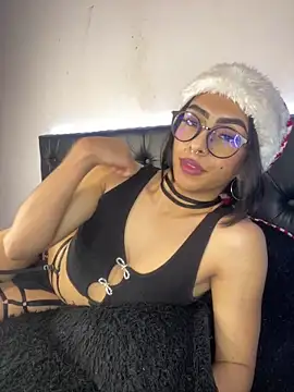 Snapshot of Skyler__blue4 chatting on 12-27-24, 07:24 Skyler  blue4 online show from 12-27-24, 07:24