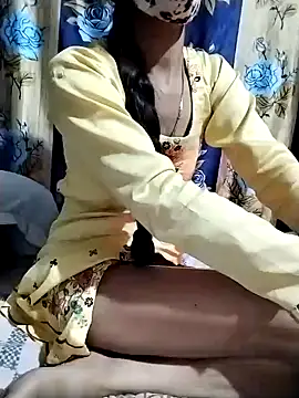 Snapshot of Cute-Ridhima chatting on 01-28-25, 02:53 Cute-Ridhima online show from 01-28-25, 02:53