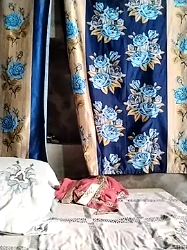 Snapshot of Cute-Ridhima chatting on 02-25-25, 08:03 Cute-Ridhima online show from 02-25-25, 08:03