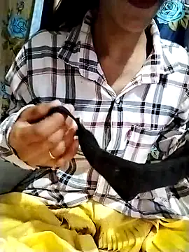 Snapshot of Cute-Ridhima chatting on 02-27-25, 07:34 Cute-Ridhima online show from 02-27-25, 07:34