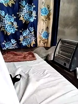 Snapshot of Cute-Ridhima chatting on 03-10-25, 06:16 Cute-Ridhima online show from 03-10-25, 06:16