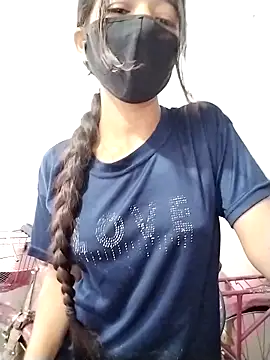 Snapshot of Cute-Ridhima chatting on 10-01-25, 03:01 Cute-Ridhima online show from 10-01-25, 03:01