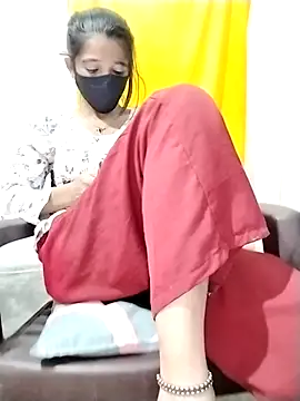 Snapshot of Cute-Ridhima chatting on 11-08-25, 10:59 Cute-Ridhima online show from 11-08-25, 10:59