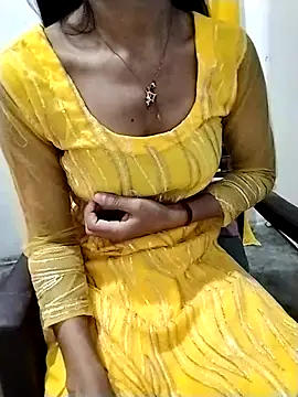 Snapshot of Cute-Ridhima chatting on 11-10-25, 03:16 Cute-Ridhima online show from 11-10-25, 03:16