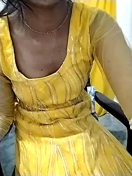 Snapshot of Cute-Ridhima chatting on 11-21-25, 03:05 Cute-Ridhima online show from 11-21-25, 03:05