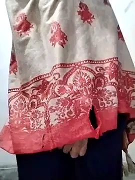 Snapshot of Cute-Ridhima chatting on 11-25-25, 03:39 Cute-Ridhima online show from 11-25-25, 03:39