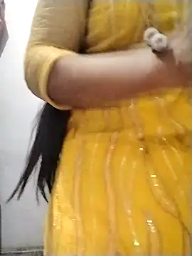 Snapshot of Cute-Ridhima chatting on 11-30-25, 04:38 Cute-Ridhima online show from 11-30-25, 04:38