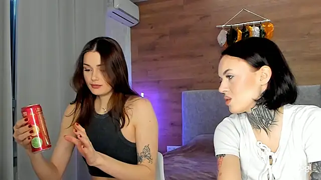 Snapshot of KeithTown chatting on 02-02-25, 08:13 KeithTown online show from 02-02-25, 08:13