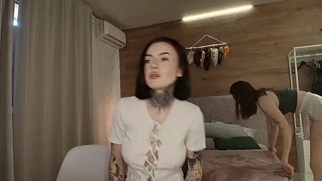 Snapshot of KeithTown chatting on 02-15-25, 08:11 KeithTown online show from 02-15-25, 08:11