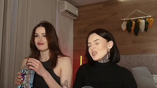 Snapshot of KeithTown chatting on 02-27-25, 08:17 KeithTown online show from 02-27-25, 08:17