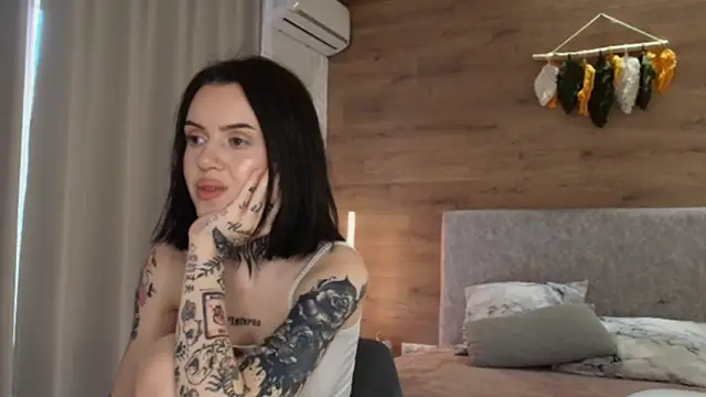 Snapshot of KeithTown chatting on 03-17-25, 08:07 KeithTown online show from 03-17-25, 08:07