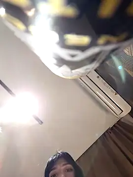 Snapshot of KeithTown chatting on 11-27-25, 06:10 KeithTown online show from 11-27-25, 06:10