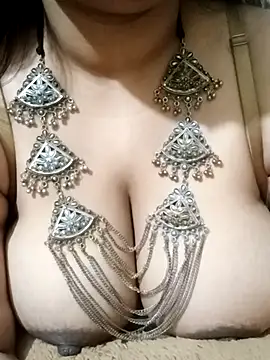 Snapshot of Dr_Kamsutra chatting on 02-21-25, 09:32 Dr Kamsutra online show from 02-21-25, 09:32