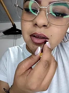 Princess Lau online show from 04-18-26, 02:37