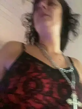 Snapshot of magalunabb chatting on 12-17-25, 05:41 magalunabb online show from 12-17-25, 05:41