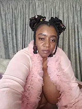 Snapshot of ThickianaRider chatting on 10-26-25, 07:20 ThickianaRider online show from 10-26-25, 07:20