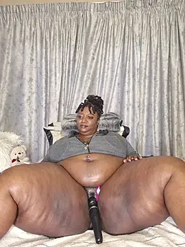 Snapshot of ThickianaRider chatting on 11-13-25, 03:27 ThickianaRider online show from 11-13-25, 03:27