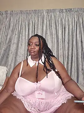 Snapshot of ThickianaRider chatting on 01-08-26, 04:59 ThickianaRider online show from 01-08-26, 04:59