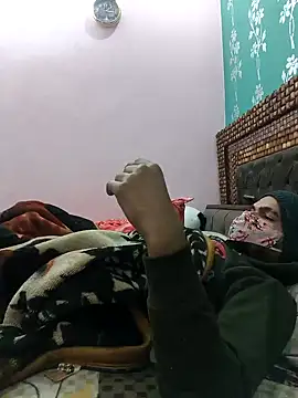 Snapshot of bigtitsqueen chatting on 12-13-24, 09:24 bigtitsqueen online show from 12-13-24, 09:24