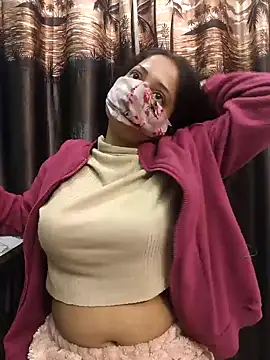 Snapshot of bigtitsqueen chatting on 12-17-24, 03:50 bigtitsqueen online show from 12-17-24, 03:50