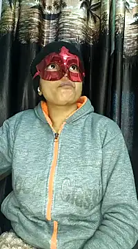 Snapshot of bigtitsqueen chatting on 01-08-25, 03:40 bigtitsqueen online show from 01-08-25, 03:40