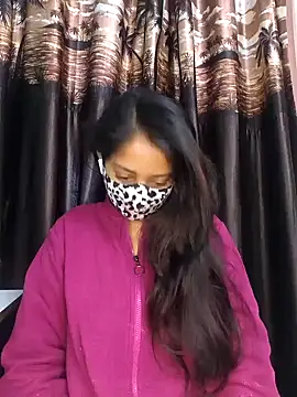 Snapshot of bigtitsqueen chatting on 01-15-25, 03:43 bigtitsqueen online show from 01-15-25, 03:43