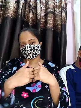 Snapshot of bigtitsqueen chatting on 01-27-25, 04:54 bigtitsqueen online show from 01-27-25, 04:54